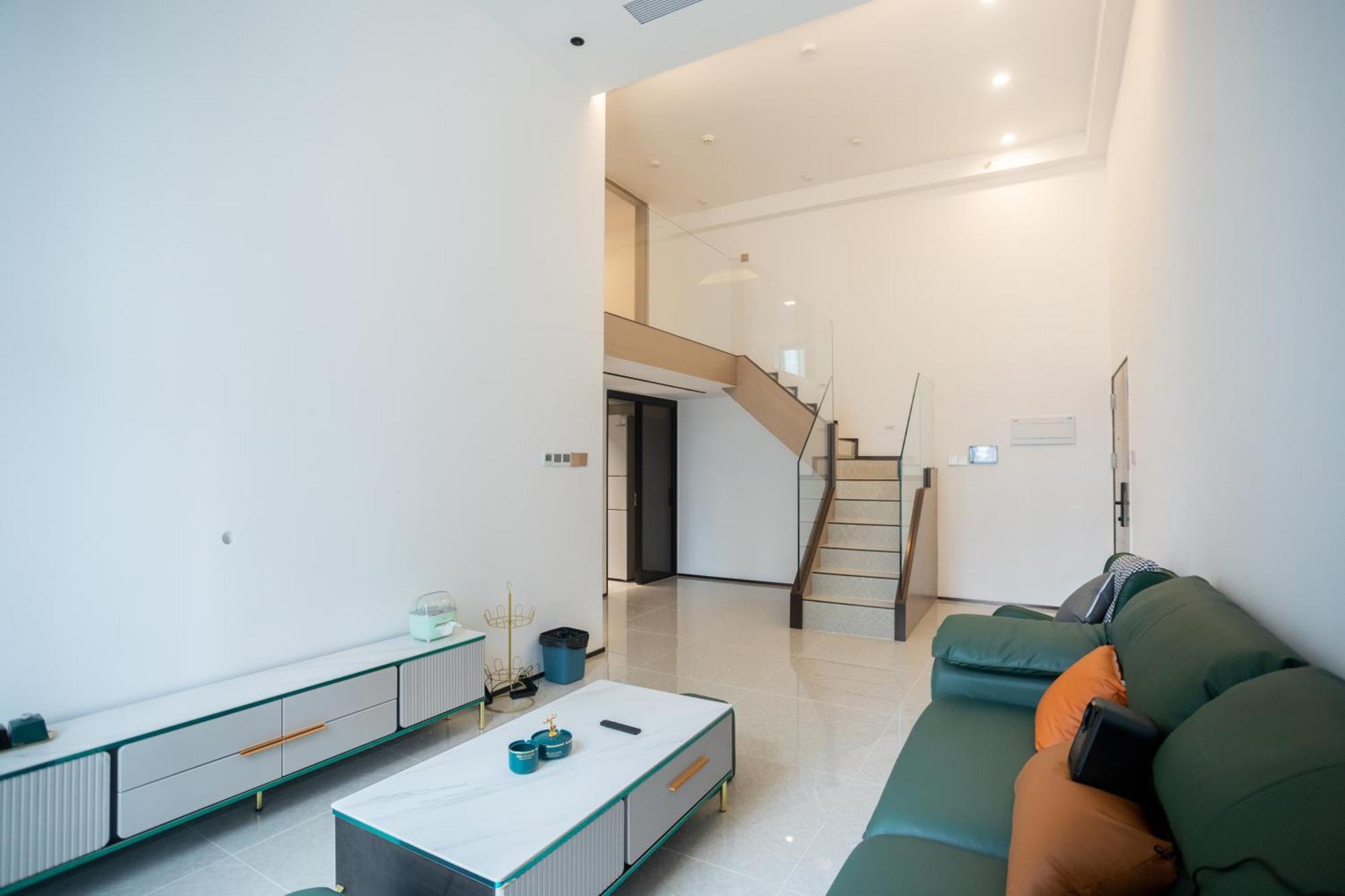 Sunny International Apartment From Beijing Road Cantón Exterior foto