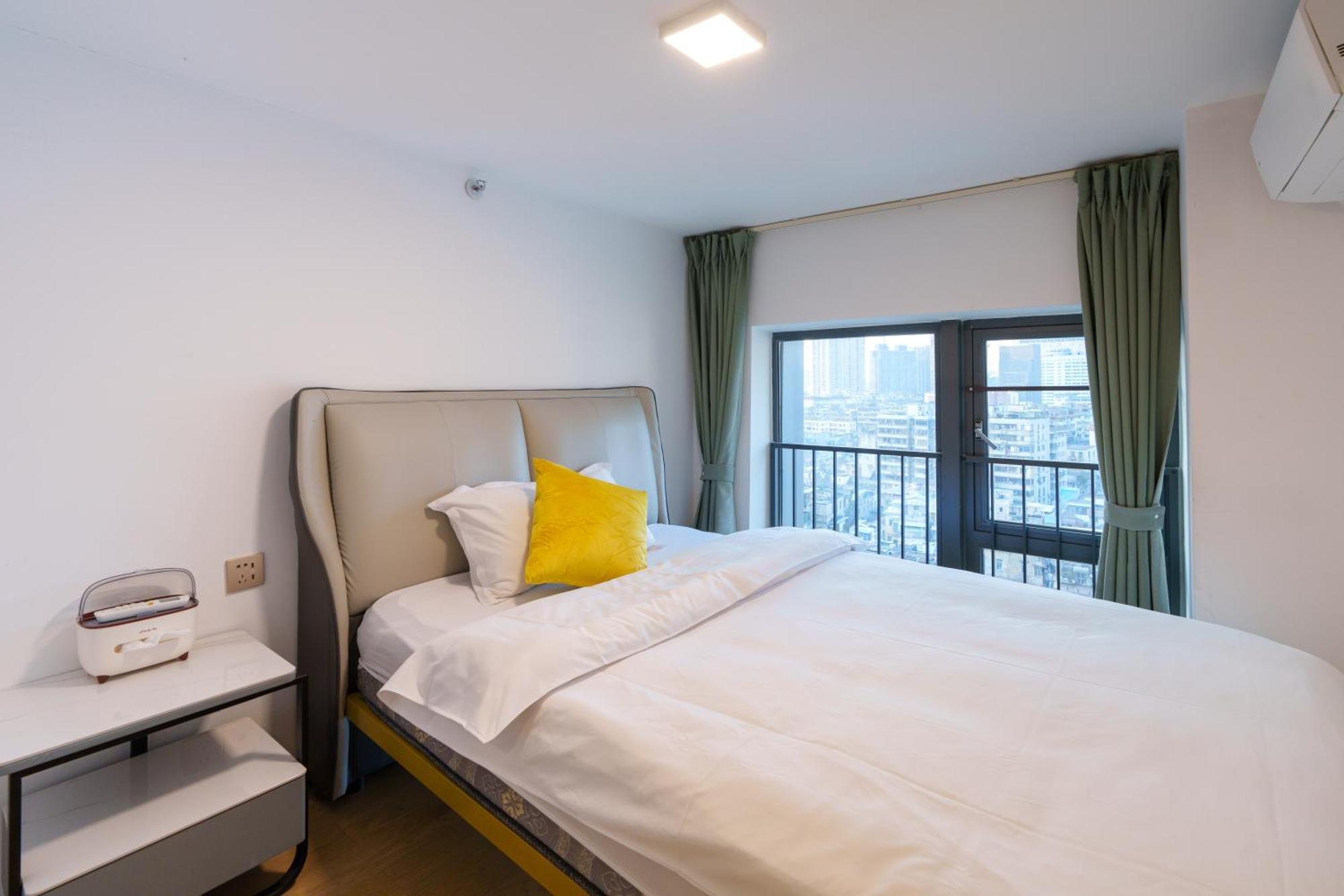 Sunny International Apartment From Beijing Road Cantón Exterior foto