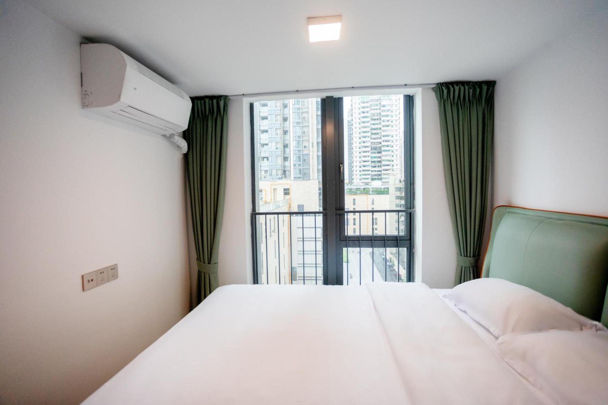 Sunny International Apartment From Beijing Road Cantón Exterior foto